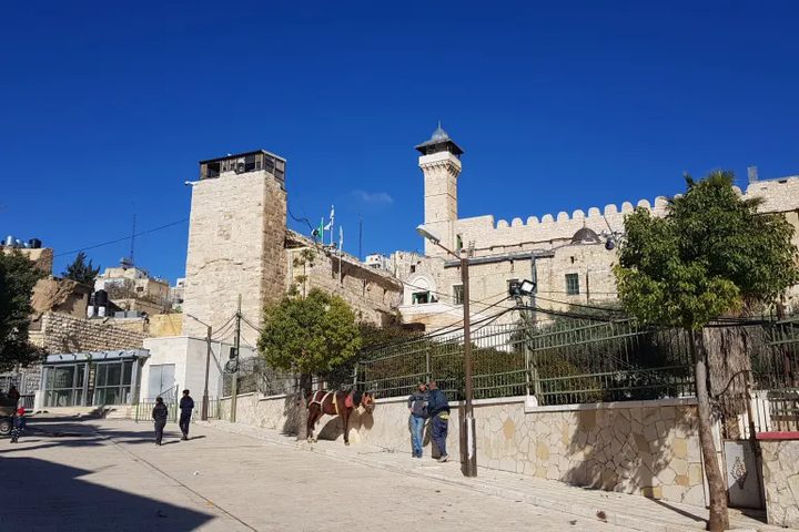 الاحتلال يقتحم البلدة القديمة من الخليل