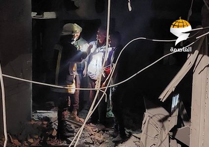 منزل عائلة الشهيد محمد بسام طه من بلدة قطنة شمال غرب القدس بعد أن فجره الاحتلال الليلة، وهو أحد منفذي عملية القدس التي أدت لمقتل 7 مستوطنين