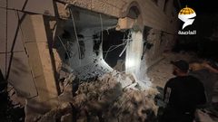 منزل عائلة الشهيد محمد بسام طه من بلدة قطنة شمال غرب القدس بعد أن فجره الاحتلال الليلة، وهو أحد منفذي عملية القدس التي أدت لمقتل 7 مستوطنين