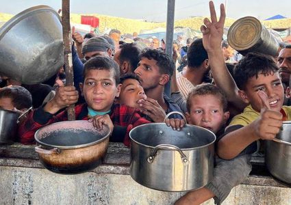 "اليونيسيف" تحث على تدفق المساعدات لغزة وتحذر من ارتفاع وفيات الأطفال