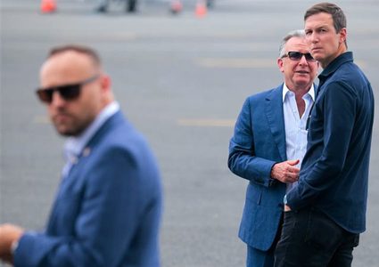 كوشنر ومبعوث ترامب الخاص يصلان إلى "ساحة الأسرى" في تل أبيب