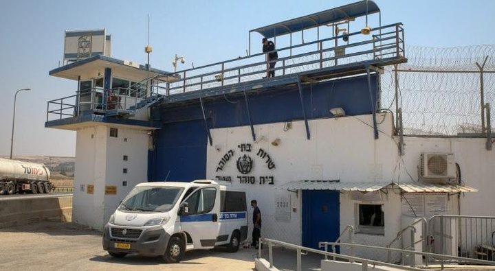 الشاباك يعترض على نحو 100 اسم أسير ويستبعد 25 قائدا بارزا