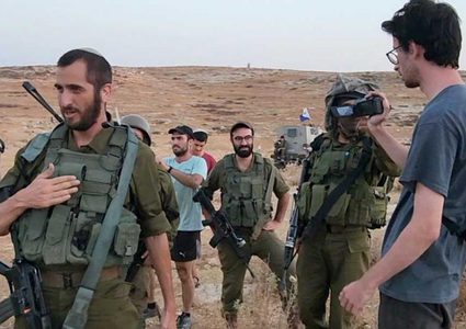 مستوطنون يواصلون اعتداءاتهم على المزارعين في ديراستيا لليوم الثالث على التوالي