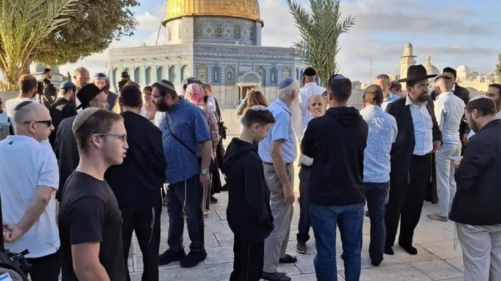 اقتحامات واسعة للاقصى وصلوات جماعية في رابع أيام"عيد العرش "