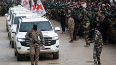 الاحتلال يعلن أن أسراه سيطلق سراحهم صباح الغد من غزة