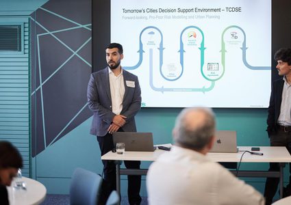 بمشاركة نخبة من الجامعات .. د.جمال الدبيك يشارك في مؤتمر التحول المناخي في لندن