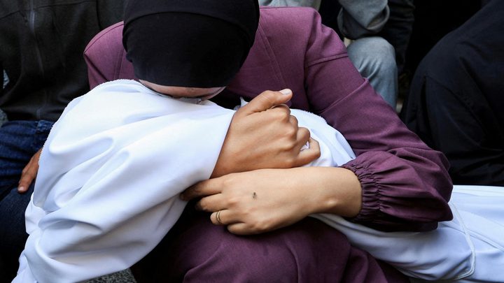 شهيدان وعدة إصابات بجروح خطيرة في قصف مسيرة للاحتلال شرق خان يونس