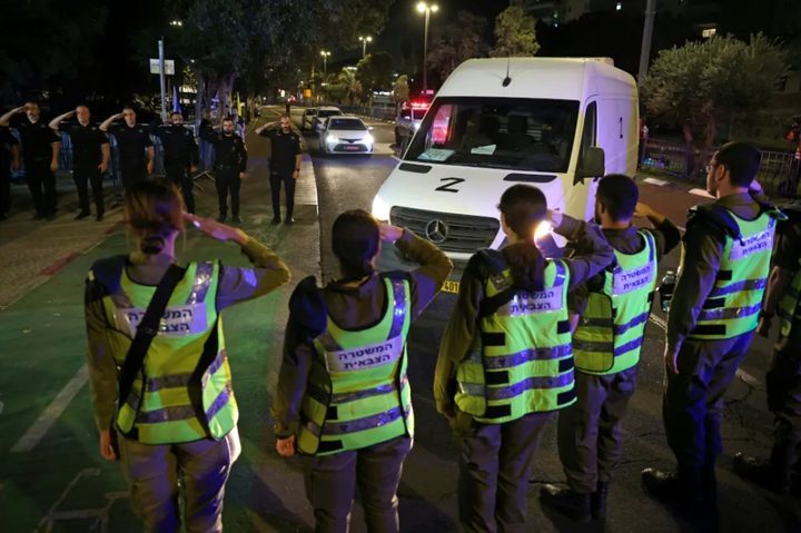 حسابات ميدانية معقدة.. فريق دولي يبدأ مهمة البحث عن جثث أسرى الاحتلال في غزة