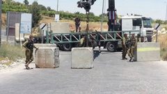 الاحتلال يغلق مداخل عين يبرود وبيتين ودير دبوان وبرقا شرق رام الله