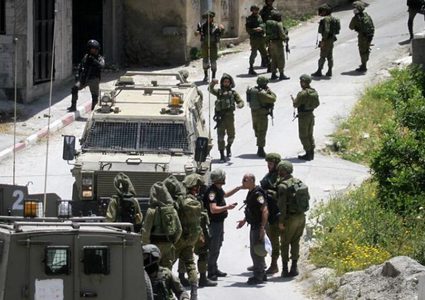 قوات الاحتلال تقتحم قرية برقة