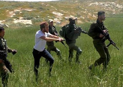 الاحتلال يطلق الرصاص تجاه المزارعين في كوبر شمال رام الله