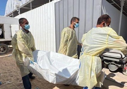 الاحتلال يسلم 15 جثمانا لشهداء من قطاع غزة