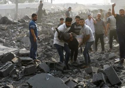 شهداء ومصابون بينهم أطفال في قصف للاحتلال على الزوايدة وخان يونس