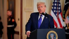 ترامب يهدد حماس بتدخل عسكري من "حلفائه العظماء" إذا واصلت "التصرف بشكل سيئ"