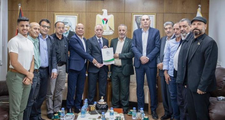 سلطة الأراضي تخصّص قطعة أرض لإنشاء قاعة رياضية تخدم شباب مخيم بلاطة