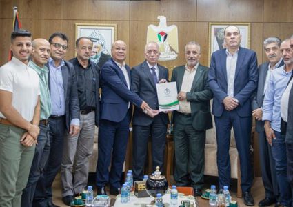 سلطة الأراضي تخصّص قطعة أرض لإنشاء قاعة رياضية تخدم شباب مخيم بلاطة