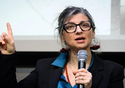 المقررة الأممية ألبانيزي تعتبر العقوبات الأمريكية بحقها “أساليب مافيا”