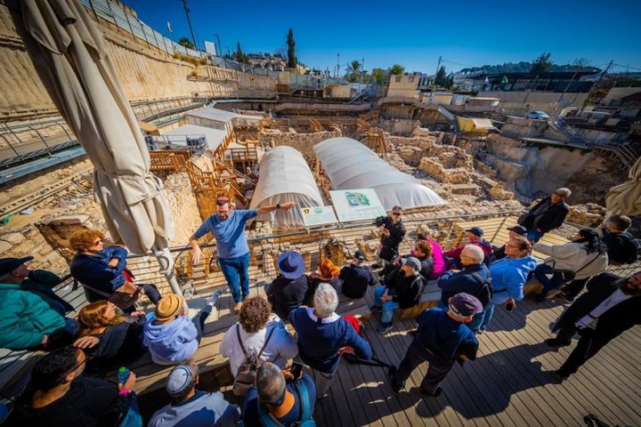 محافظة القدس تدين جولات تهودية في انفاق سلوان
