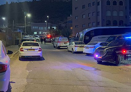 مقتل رجل وإصابة زوجته بجريمة إطلاق نار في طمرة بأراضي 48