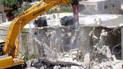 سلطات الاحتلال تهدم منزلين في الداخل المحتل