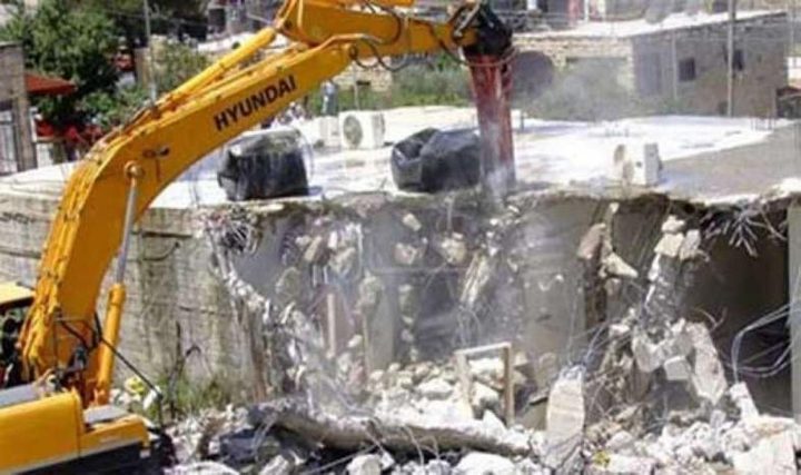 سلطات الاحتلال تهدم منزلين في الداخل المحتل