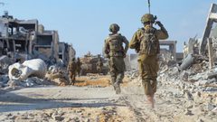 هآرتس تكشف: نشاط إسرائيلي غامض لنقل نفايات إلى داخل غزة