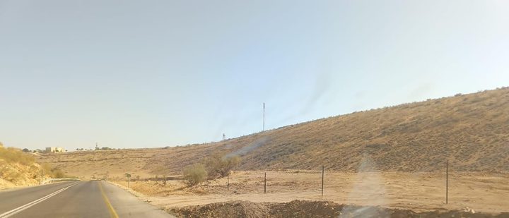 مستعمرون يسيجون أراضي بمساحة 1200 دونم في الأغوار الشمالية