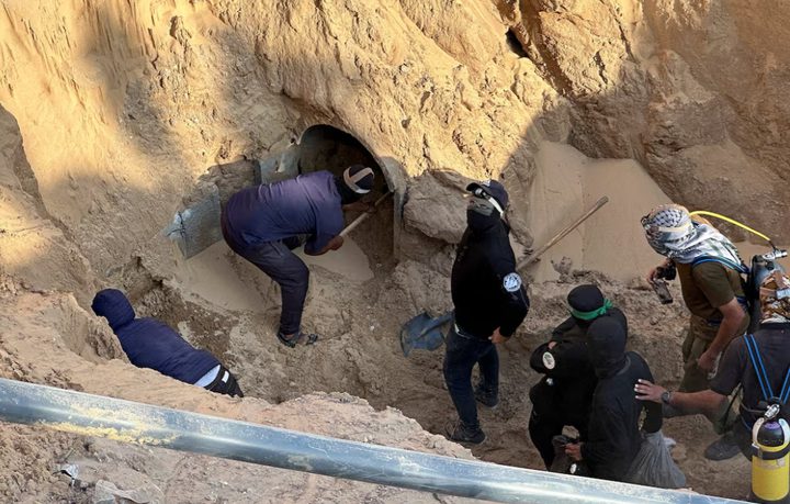 إسرائيل تُلوّح بالرد بعد تسليم حماس رفاتًا جزئية: اتفاق التهدئة أمام اختبار جديد