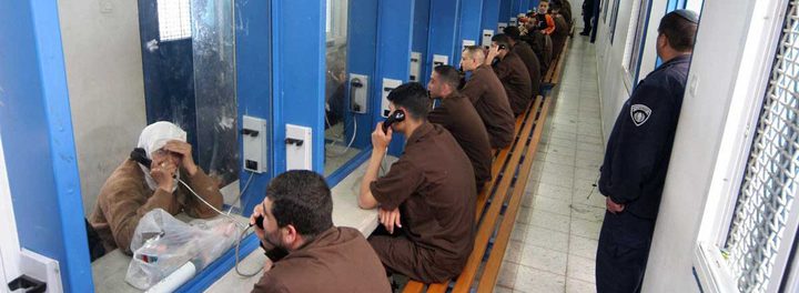الاحتلال يمنع زيارات الصليب الأحمر ونادي الأسير يحذر من تصعيد الجرائم في السجون