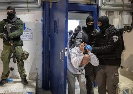 دبلوماسيون وسفراء أوروبيون: قرار منع الصليب الأحمر من زيارة المعتقلين خطأ فادح