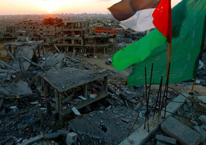 عوض: حماس أمام مفترق طرق والسلطة الفلسطينية تبقى الخيار المقبول عربيًا ودوليًا