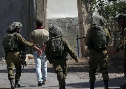 الاحتلال يعتقل خمسة شبان من قلقيلية