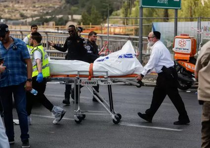 شرطي إسرائيلي يشعل النار في نفسه بالقدس