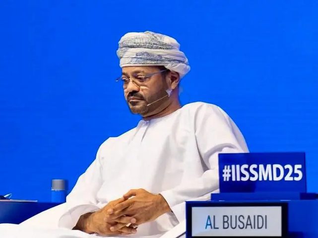 وزير خارجية عُمان: إسرائيل هي المصدر الرئيسي لغياب الأمن بالمنطقة وليس إيران