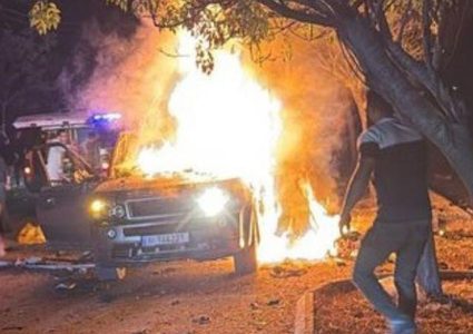 أربعة شهداء في غارة إسرائيلية على مركبة جنوب لبنان