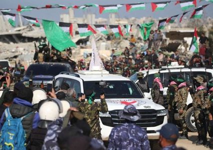 استطلاع: انقسام حاد حول خطة ترامب ومعارضة شديدة لنزع سلاح "حماس"