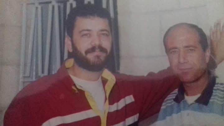 ومضة الوفاء في عيون المتعبين: عناق الذاكرة بعد ربع قرن. ياسر أبوبكر