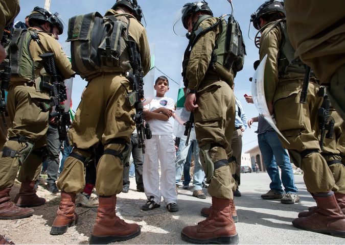 الاحتلال يعتقل طفلا من طوباس