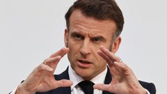 ماكرون: إيران تطلق سراح مواطنين فرنسيين بعد احتجازهما لسنوات