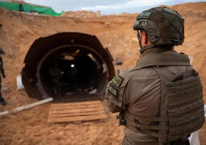 القناة 12: واشنطن تدفع بمبادرة لحلّ أزمة مقاتلي حماس المحاصرين في أنفاق رفح