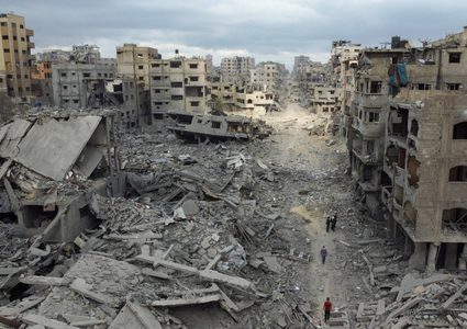 تبادل للجثامين وجيش الاحتلال يدمر مزيد من المنازل في غزة