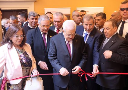 الرئيس يفتتح معرض "بيت لحم: ميلاد جديد" في الفاتيكان