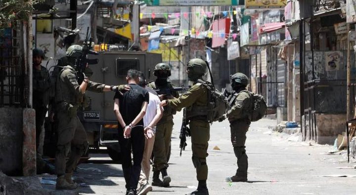 الاحتلال يعتقل 4 مواطنين من طولكرم