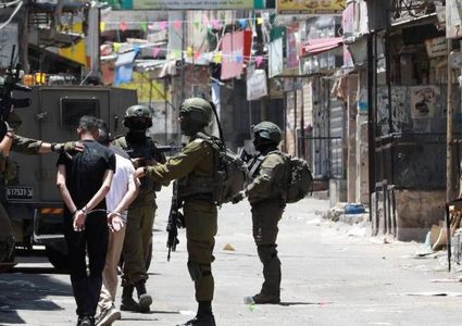 الاحتلال يعتقل 4 مواطنين من طولكرم