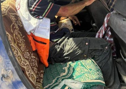 إصابة مسعفين وصحفيين في هجوم لمستوطنين في بيتا