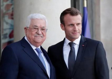الرئيس محمود عباس يصل فرنسا في زيارة رسمية
