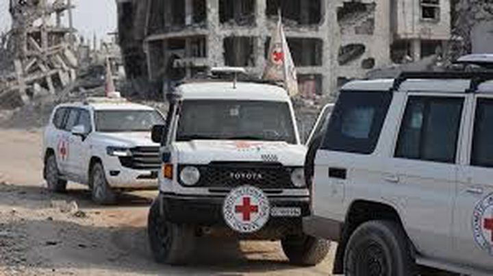 "القسام "و"سرايا القدس" تسلمان جثة أسير إسرائيلي جنوب خان يونس