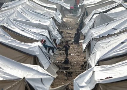 حماس: الأمطار تُغرق خيام النازحين في غزة ونطالب بتحرك دولي عاجل