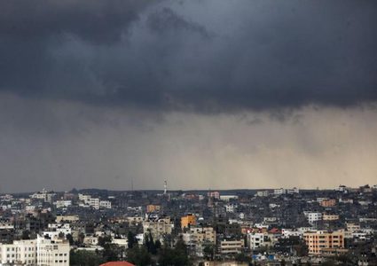 الاحتلال يداهم بلدة ميثلون جنوب جنين ويقتحم صالة للأفراح