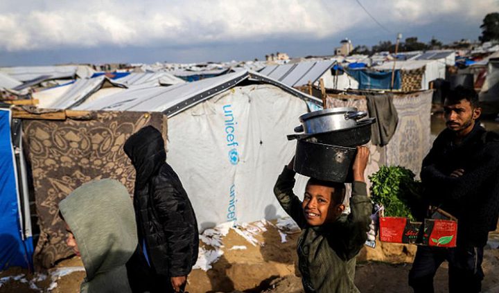 الدفاع المدني في غزة يحذّر من شتاء قاسٍ وعجز كامل عن مواجهة الغرق